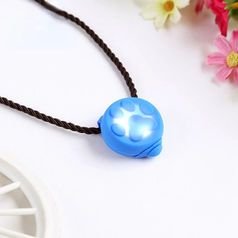 Colorful LED Flashlight Dog Cat Collar Glowing Pendant Pet Dog Night Safe Pet Leader Necklace Glowing Bright Decorative Collar